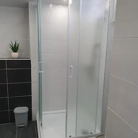 Apartmán Odlicno Opremljeni Novouredeni Iva, Okrug Gornji *