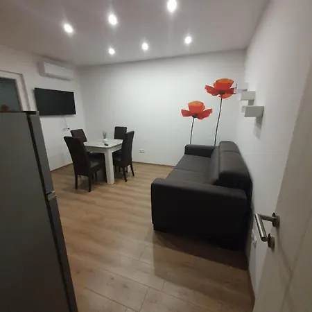 Apartamento Odlicno Opremljeni Novouredeni Iva, Okrug Gornji