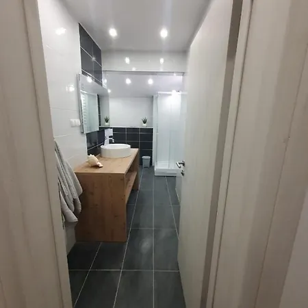 Odlicno Opremljeni Novouredeni Iva, Okrug Gornji * Trogir