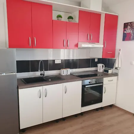 Odlicno Opremljeni Novouredeni Iva, Okrug Gornji *