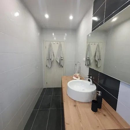 Apartamento Odlicno Opremljeni Novouredeni Iva, Okrug Gornji