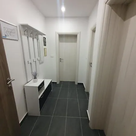 Odlicno Opremljeni Novouredeni Iva, Okrug Gornji Apartamento Trogir