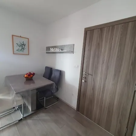 Apartamento Odlicno Opremljeni Novouredeni Iva, Okrug Gornji *
