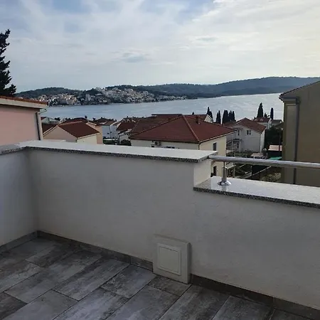 Apartamento Odlicno Opremljeni Novouredeni Iva, Okrug Gornji Trogir