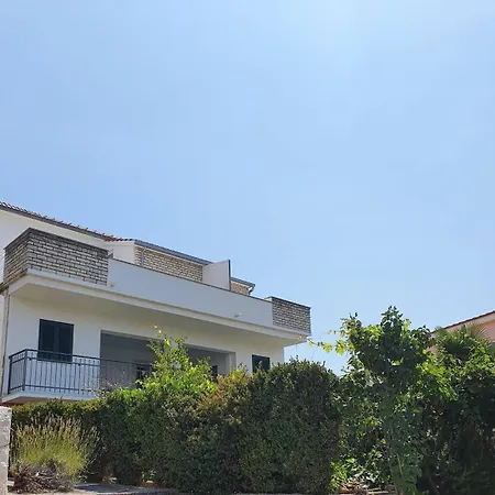 Odlicno Opremljeni Novouredeni Iva, Okrug Gornji Apartamento