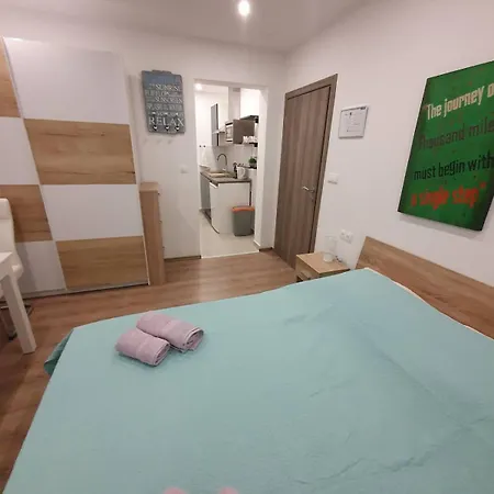 Odlicno Opremljeni Novouredeni Iva, Okrug Gornji *